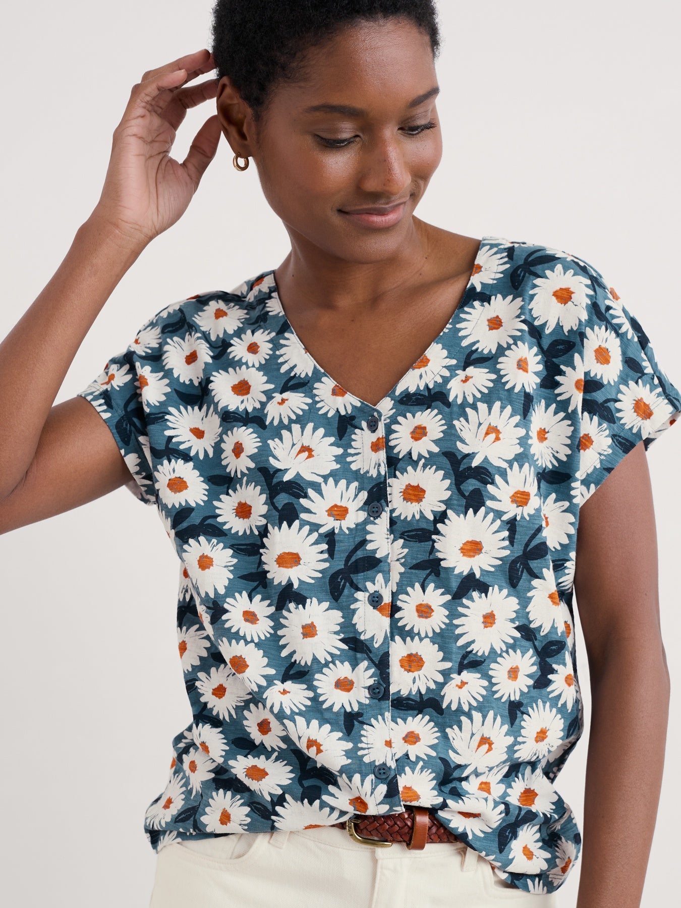 Studio Glass Short Sleeve Top - Arty Daisy Dusky Jade