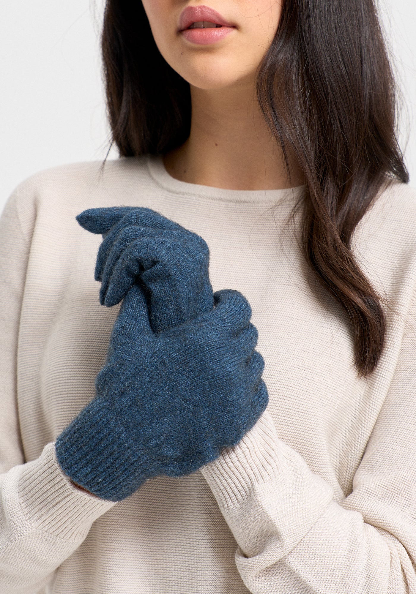 Cosy Gloves AW24 – From Dust1
