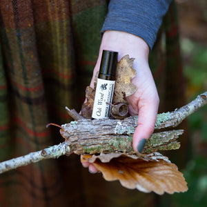 Botanical Perfume Roller - Oak & Wood